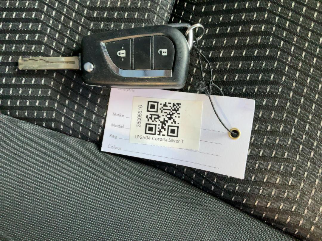 Photo '23' of Toyota Corolla GLX