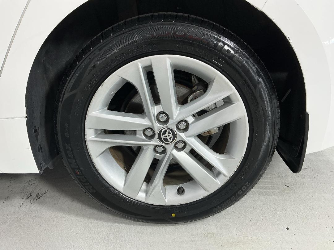 Photo '11' of Toyota Corolla