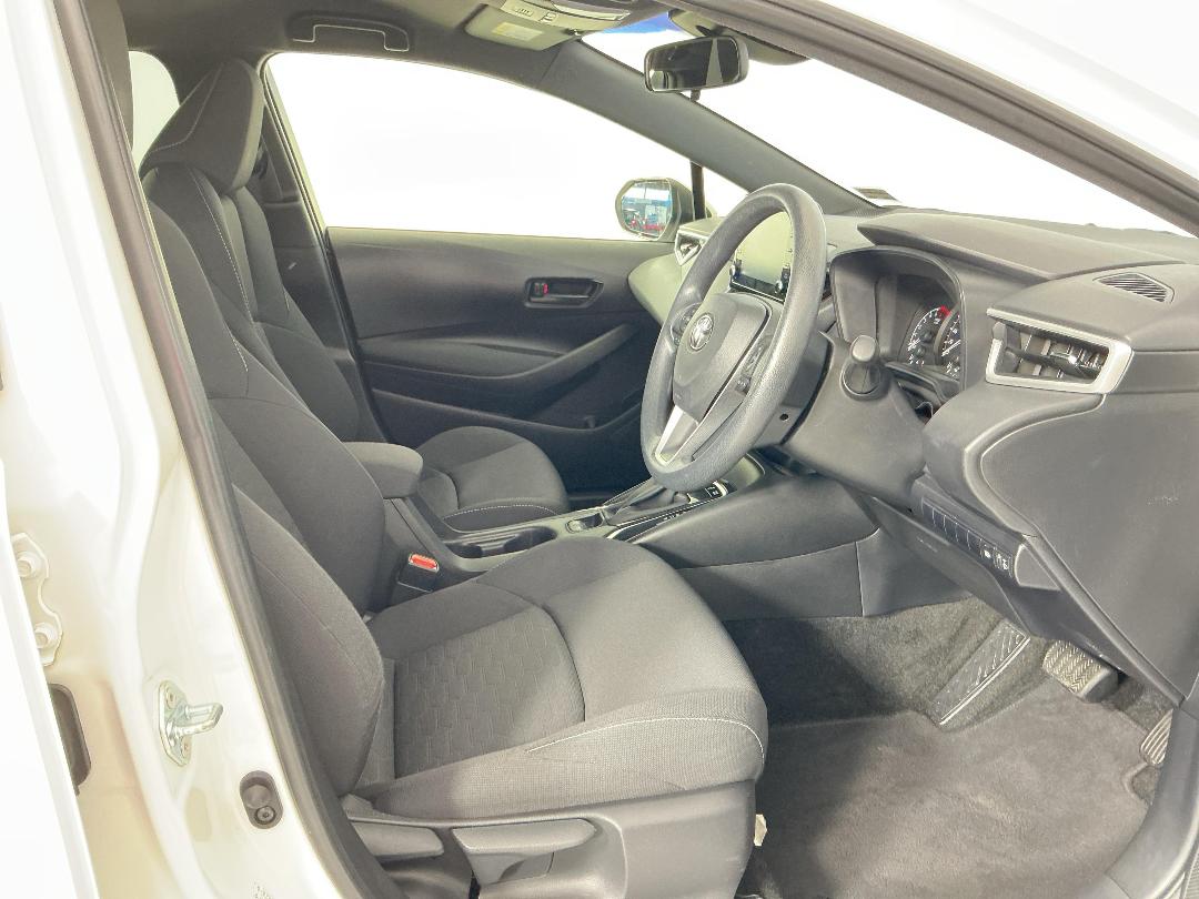 Photo '16' of Toyota Corolla