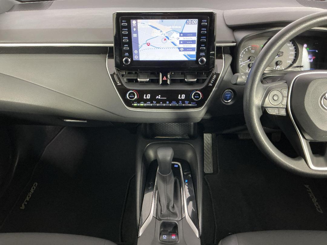 Photo '18' of Toyota Corolla