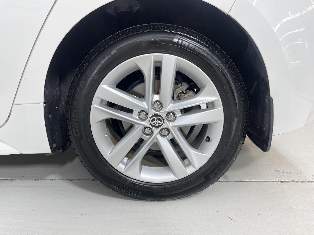 Photo '11' of Toyota Corolla