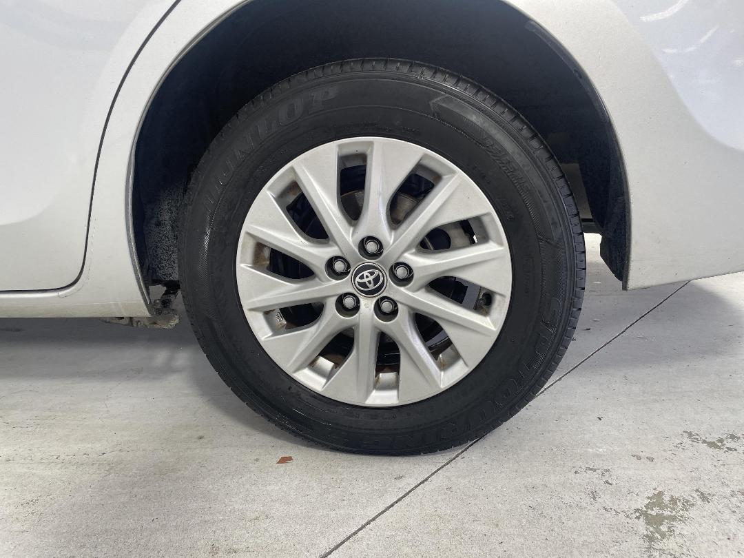 Photo '11' of Toyota Corolla