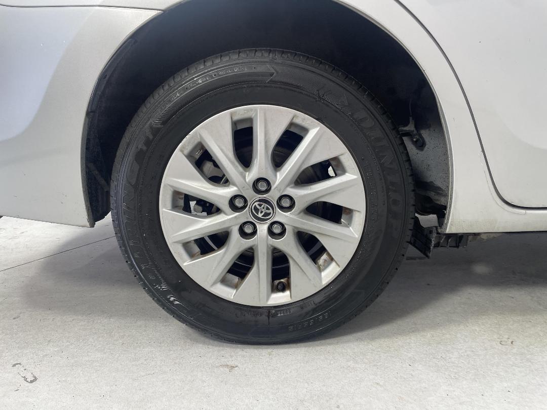 Photo '12' of Toyota Corolla