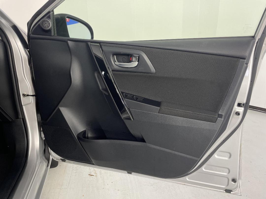 Photo '15' of Toyota Corolla