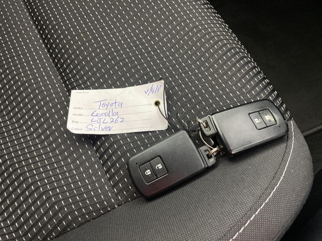 Photo '22' of Toyota Corolla