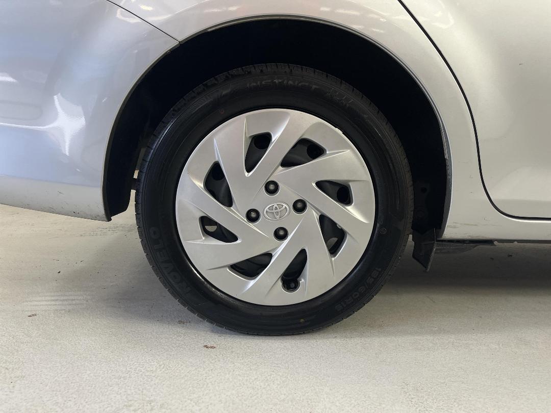 Photo '12' of Toyota Corolla