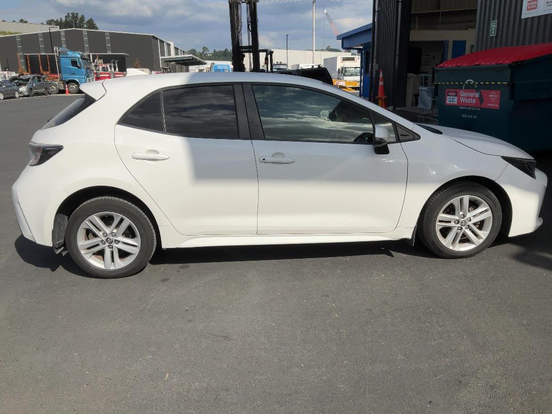 Photo '8' of Toyota Corolla GX