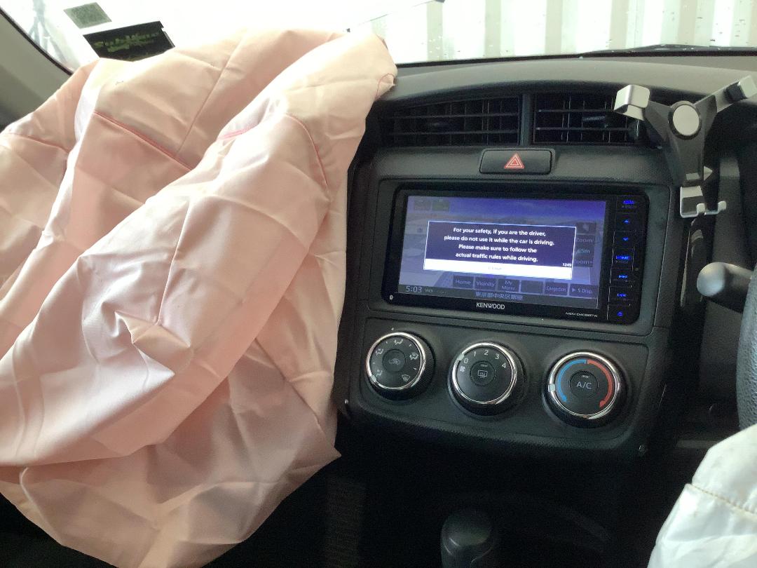 Photo '16' of Toyota Corolla Axio