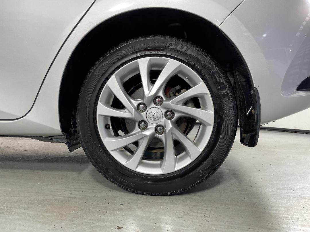 Photo '11' of Toyota Corolla