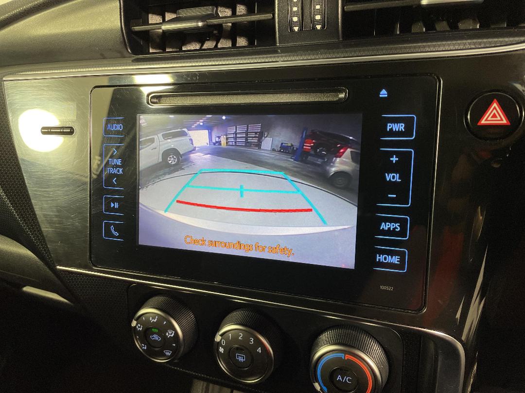 Photo '28' of Toyota Corolla