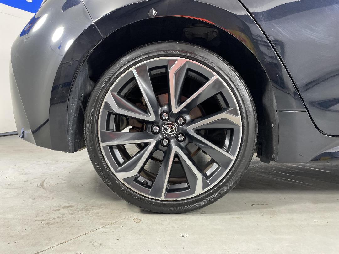 Photo '12' of Toyota Corolla