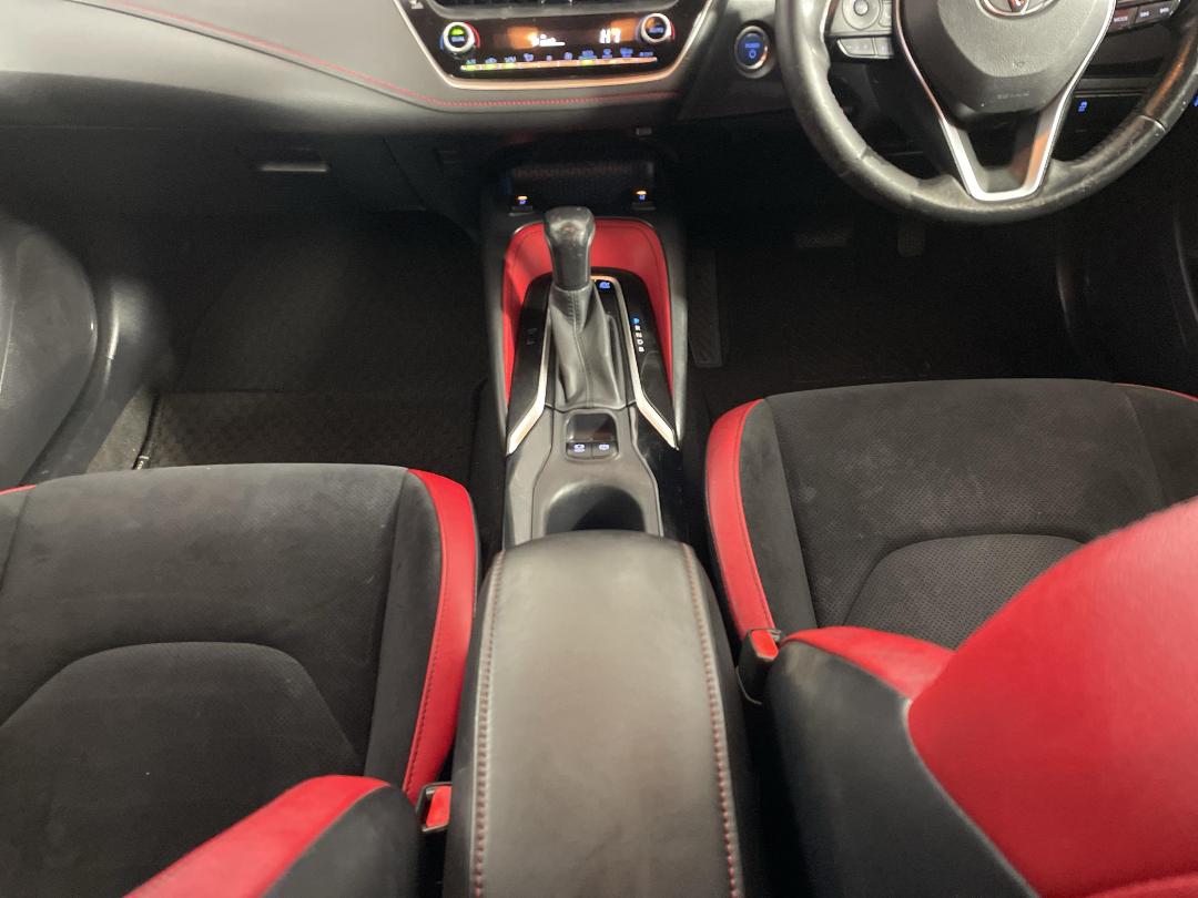 Photo '18' of Toyota Corolla