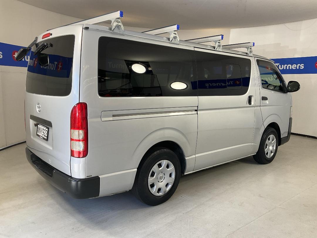 Photo '7' of Toyota Hiace Photo '7' of Toyota Hiace