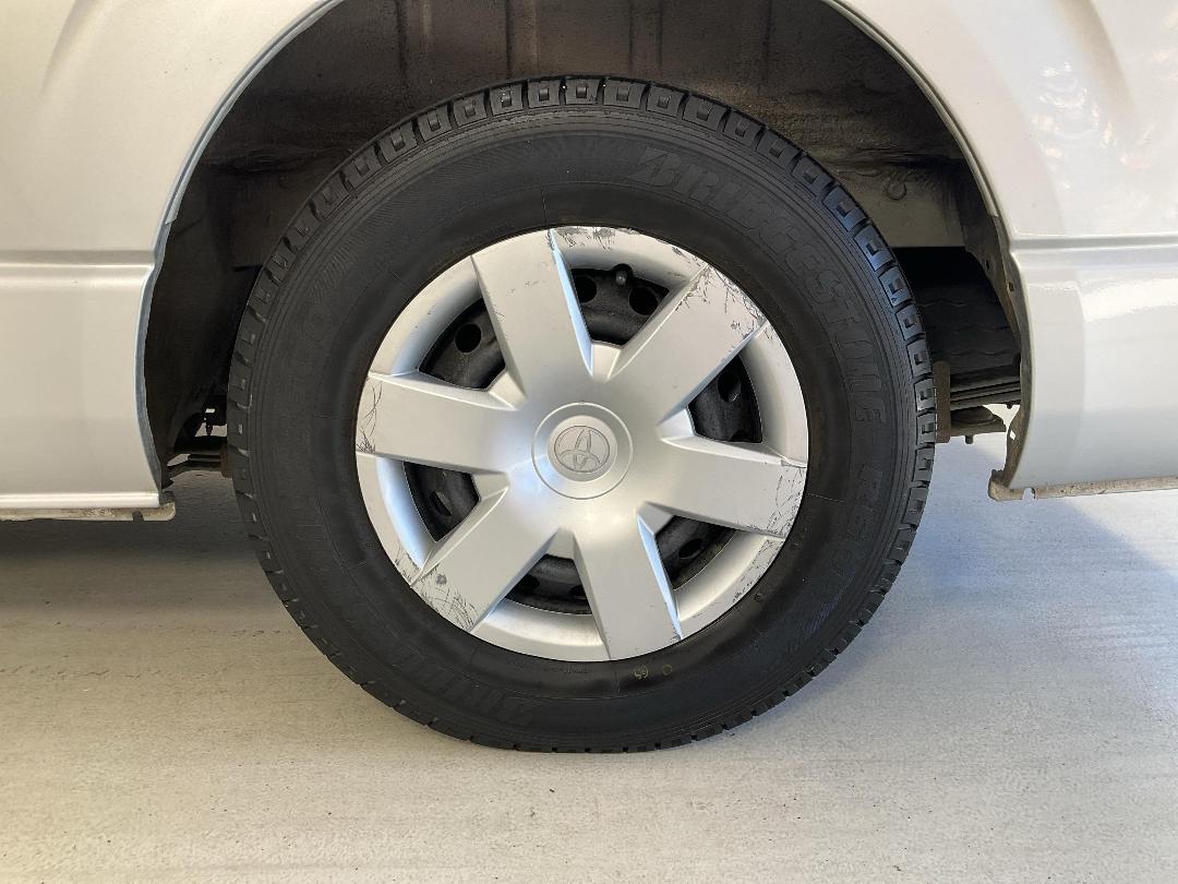 Photo '11' of Toyota Hiace Photo '11' of Toyota Hiace