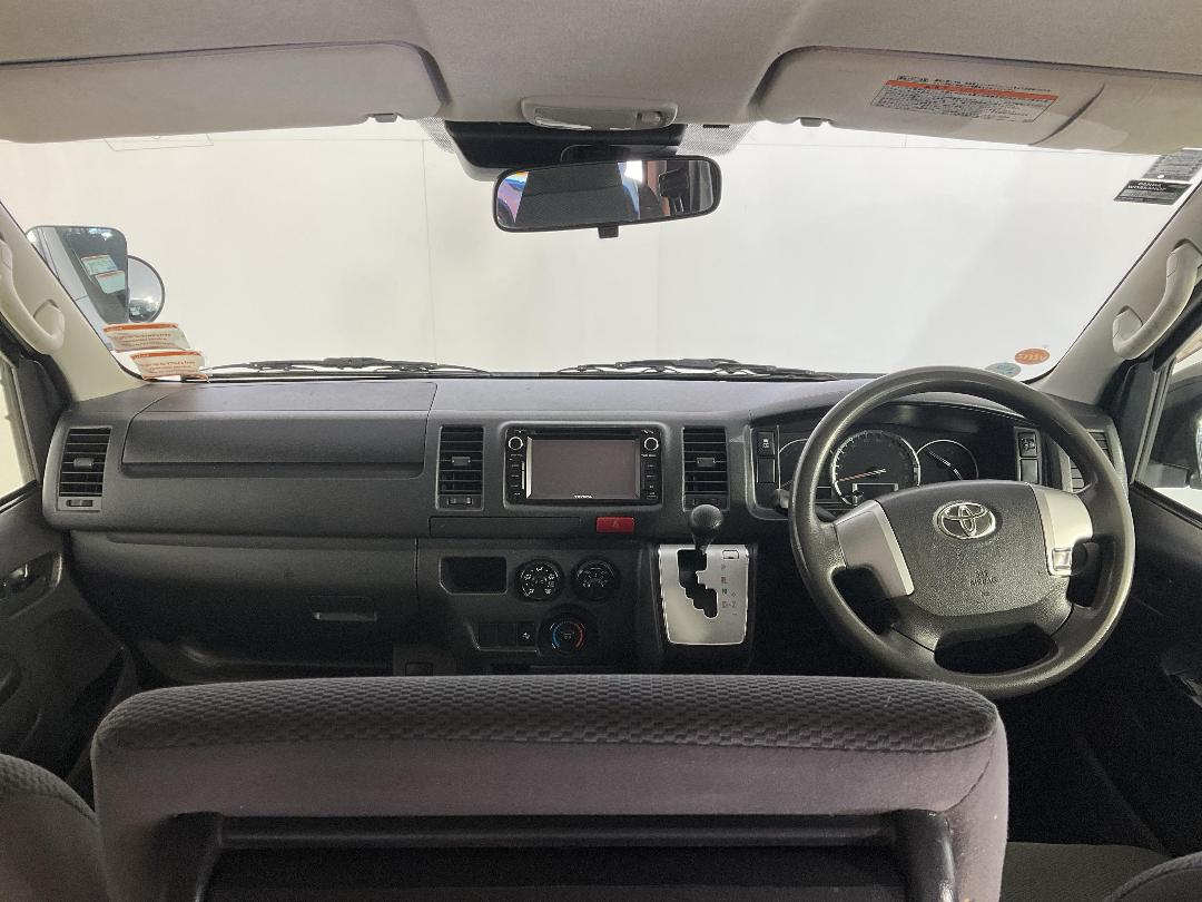 Photo '17' of Toyota Hiace Photo '17' of Toyota Hiace