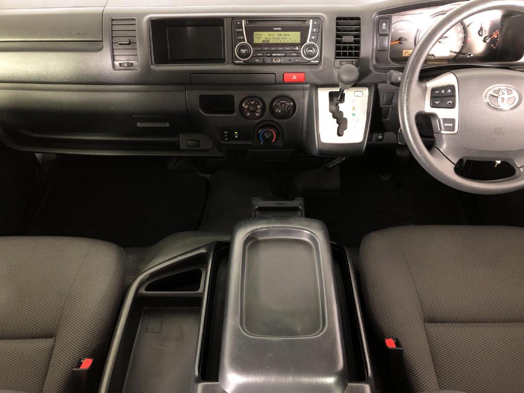 Photo '18' of Toyota Hiace