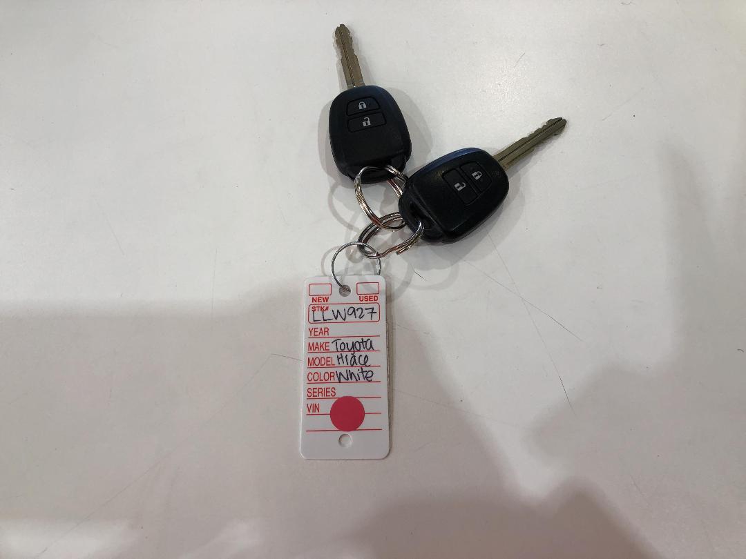 Photo '22' of Toyota Hiace