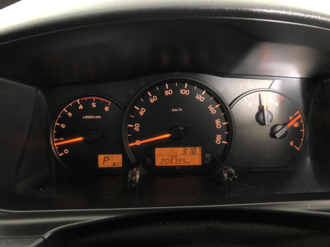 Photo '21' of Toyota Hiace