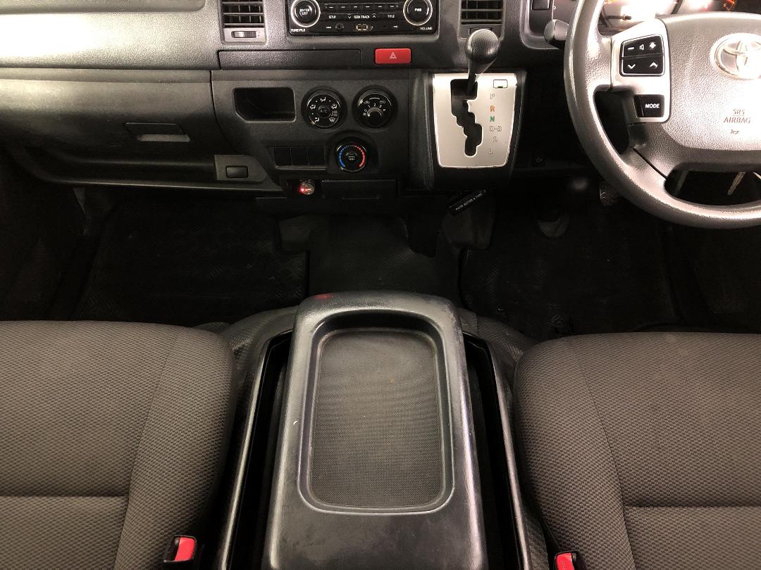 Photo '18' of Toyota Hiace