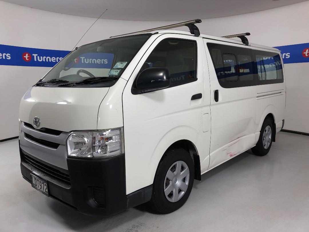 Photo '4' of Toyota Hiace