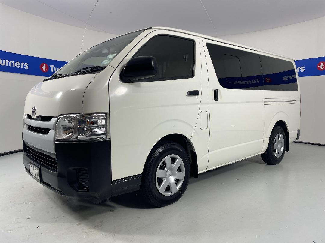 Photo '4' of Toyota Hiace