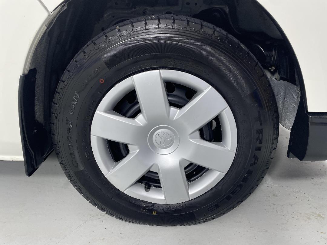 Photo '9' of Toyota Hiace