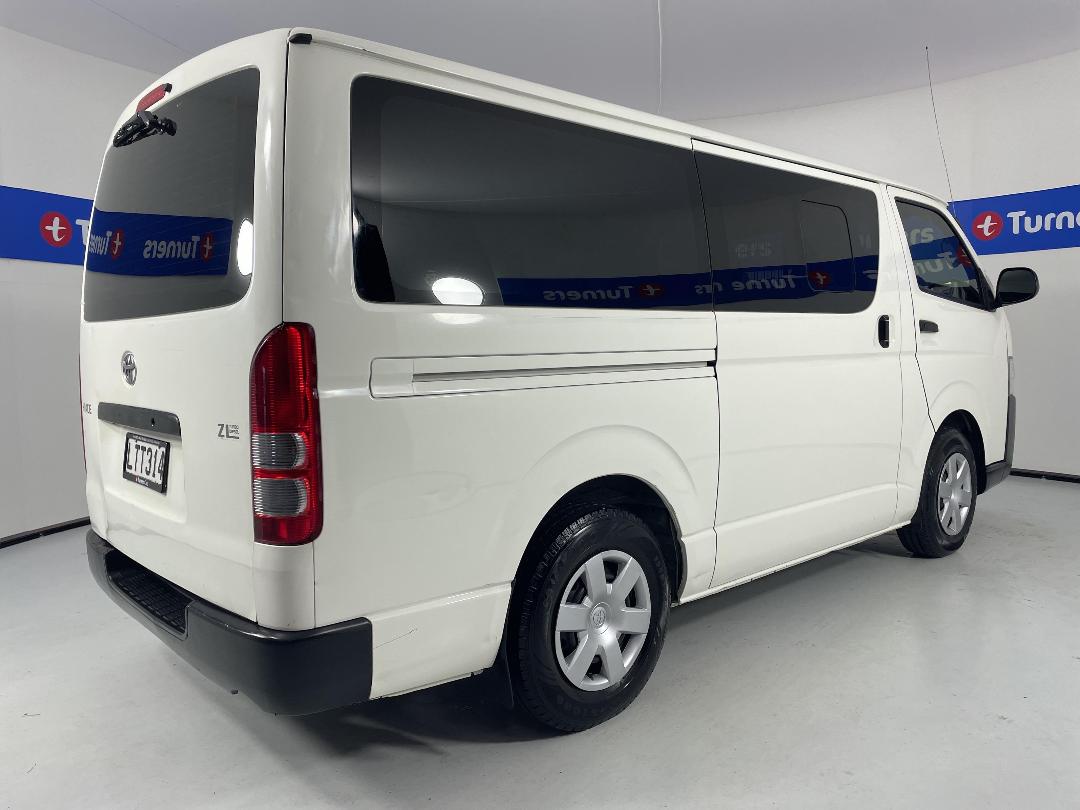 Photo '7' of Toyota Hiace