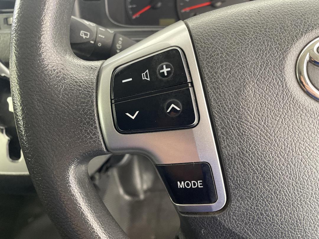 Photo '23' of Toyota Hiace