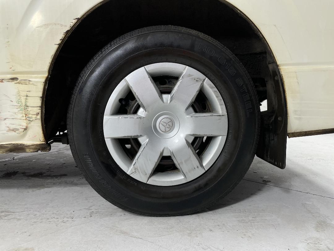 Photo '11' of Toyota Hiace