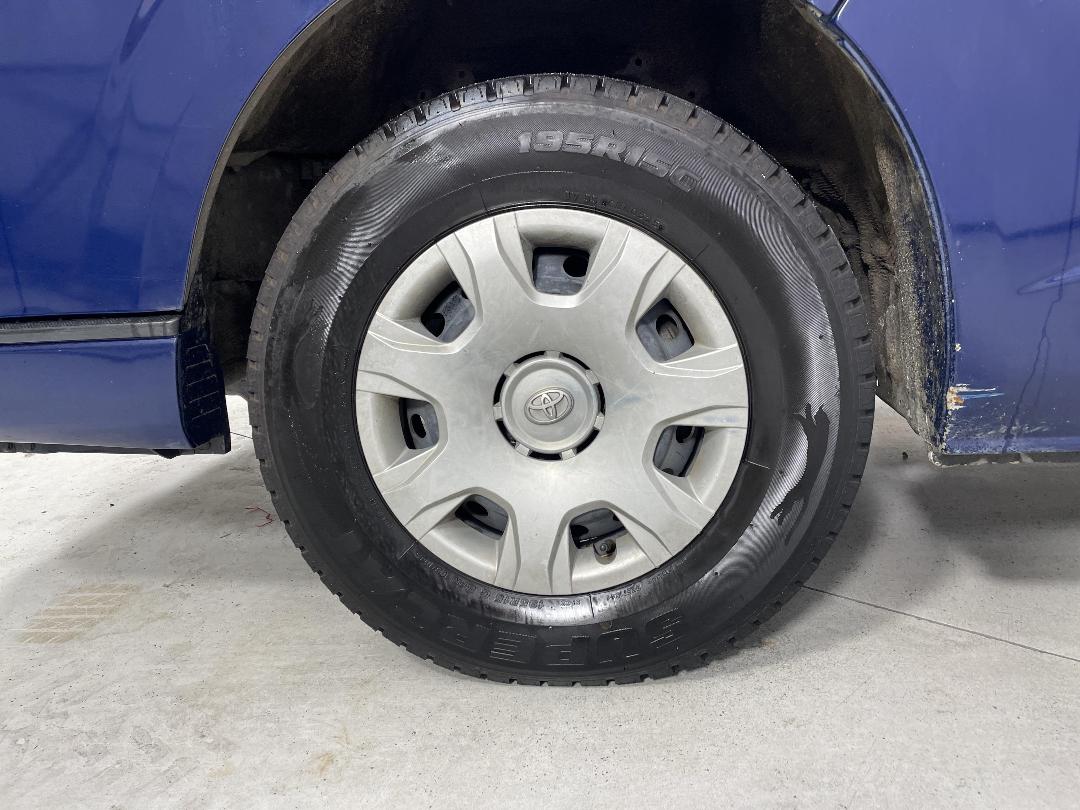 Photo '10' of Toyota Hiace