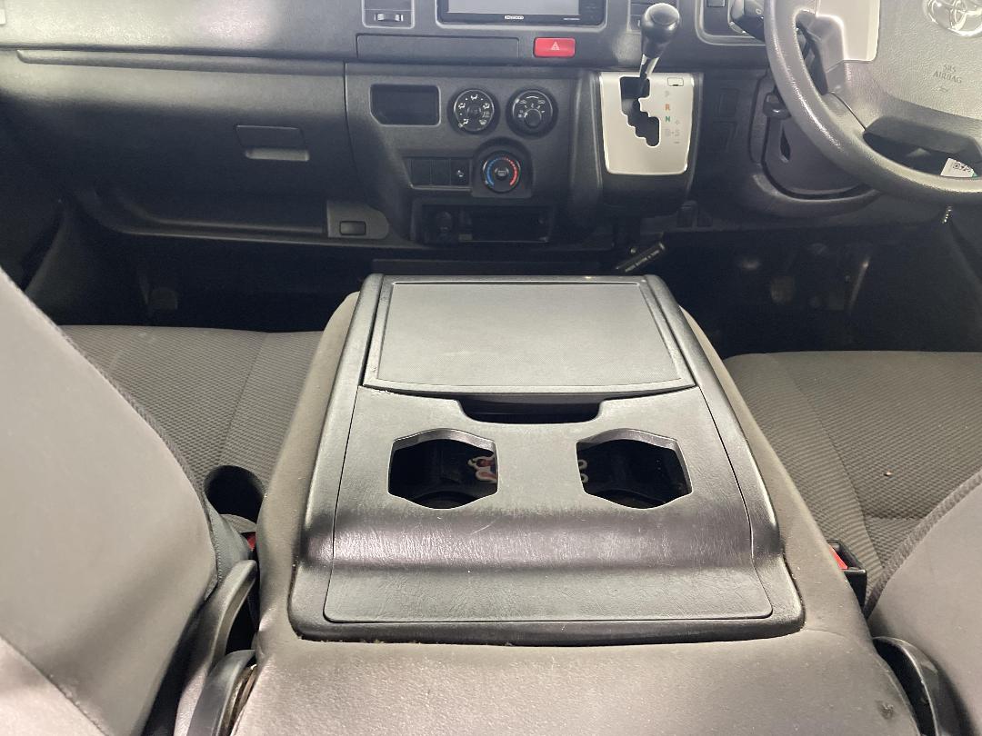 Photo '18' of Toyota Hiace