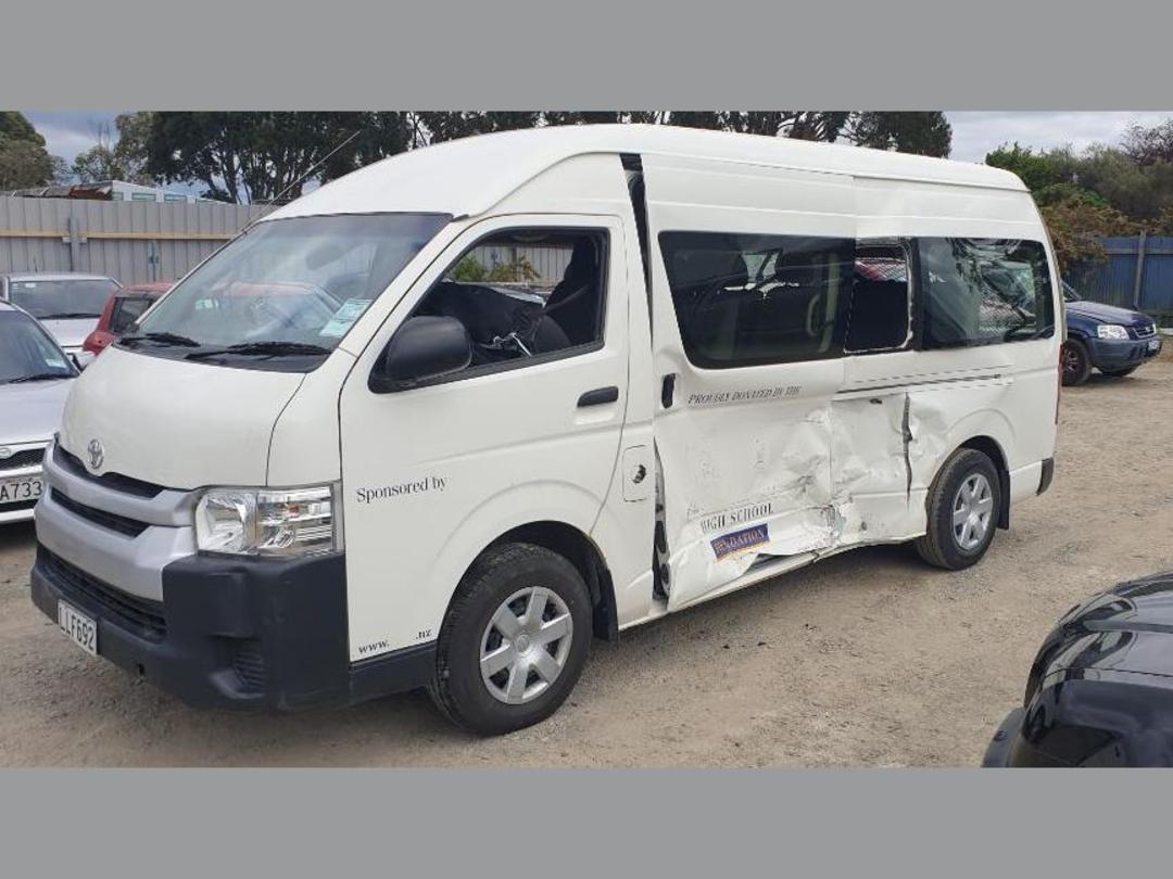 Photo '5' of Toyota Hiace Minibus TD