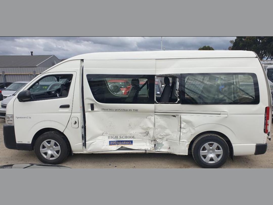 Photo '6' of Toyota Hiace Minibus TD