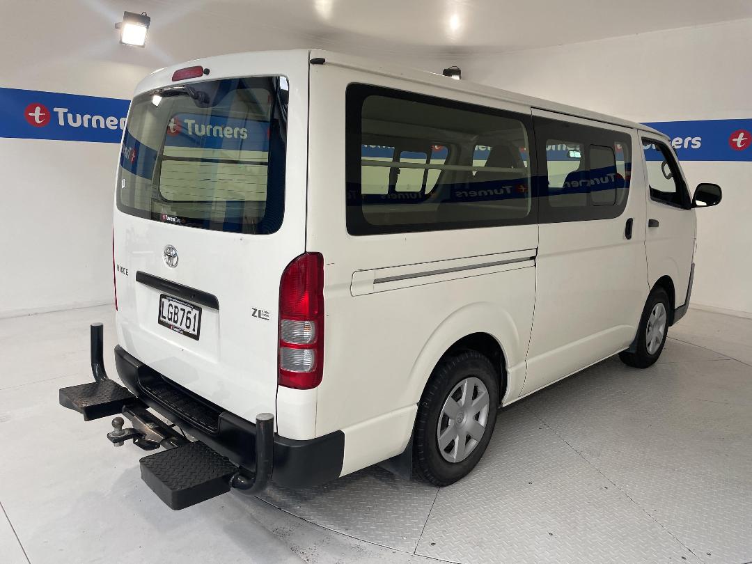 Photo '7' of Toyota Hiace