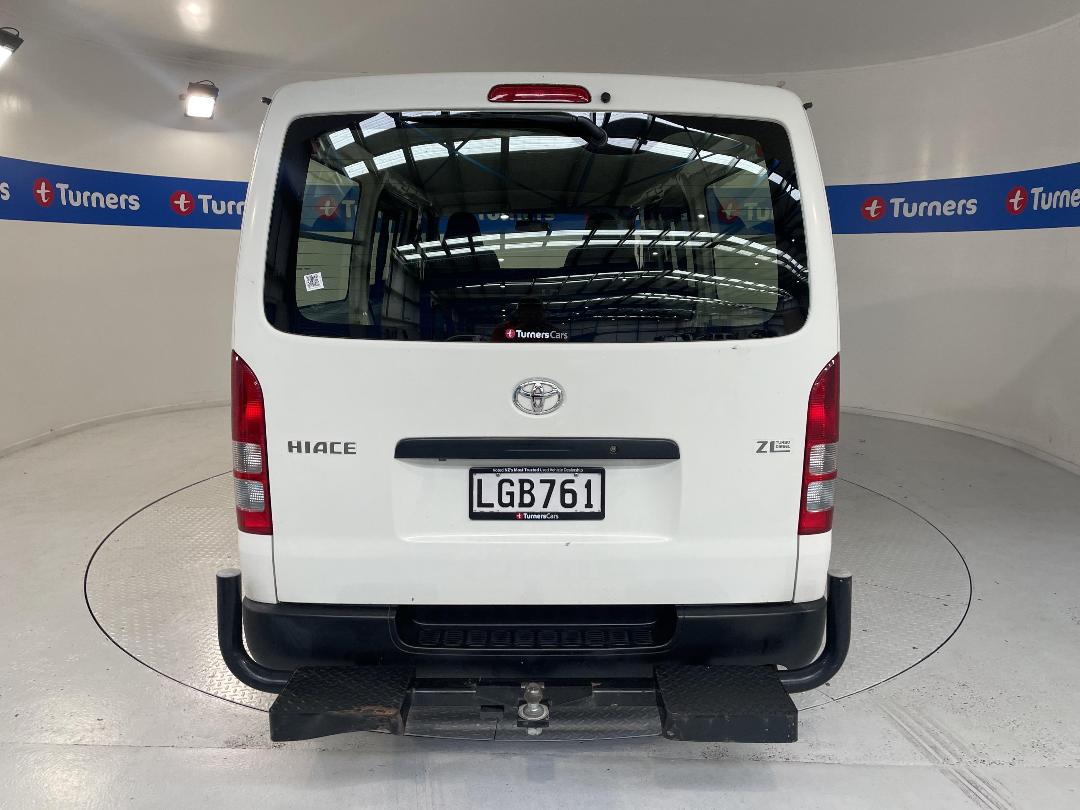 Photo '6' of Toyota Hiace