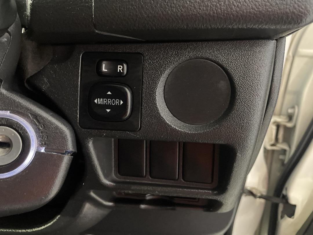 Photo '23' of Toyota Hiace