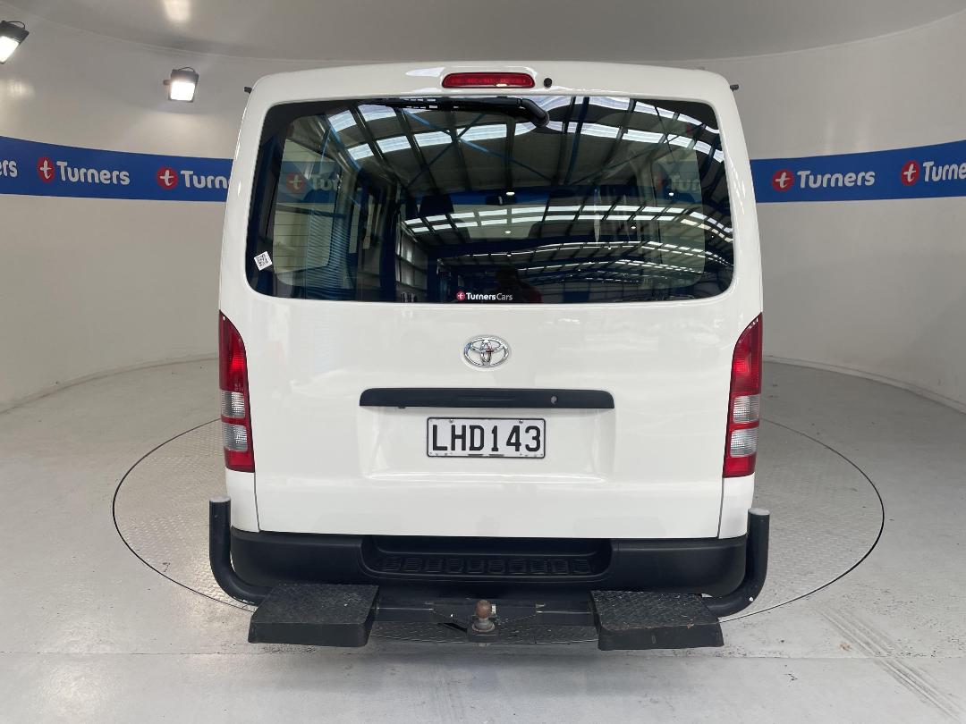 Photo '6' of Toyota Hiace