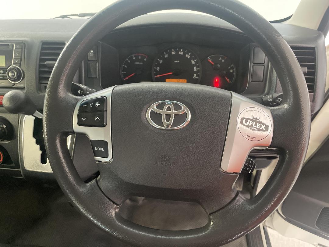 Photo '25' of Toyota Hiace