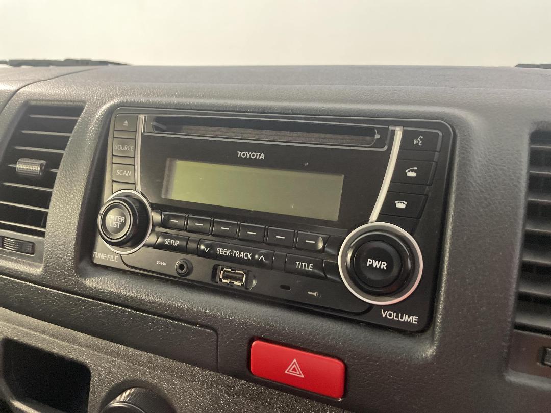 Photo '27' of Toyota Hiace