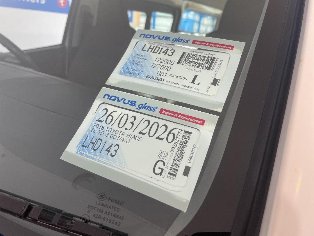 Photo '32' of Toyota Hiace