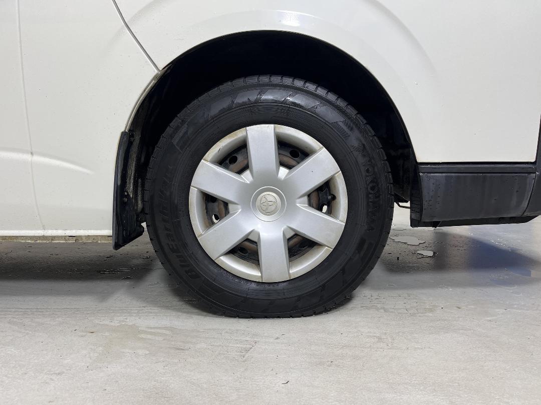 Photo '9' of Toyota Hiace