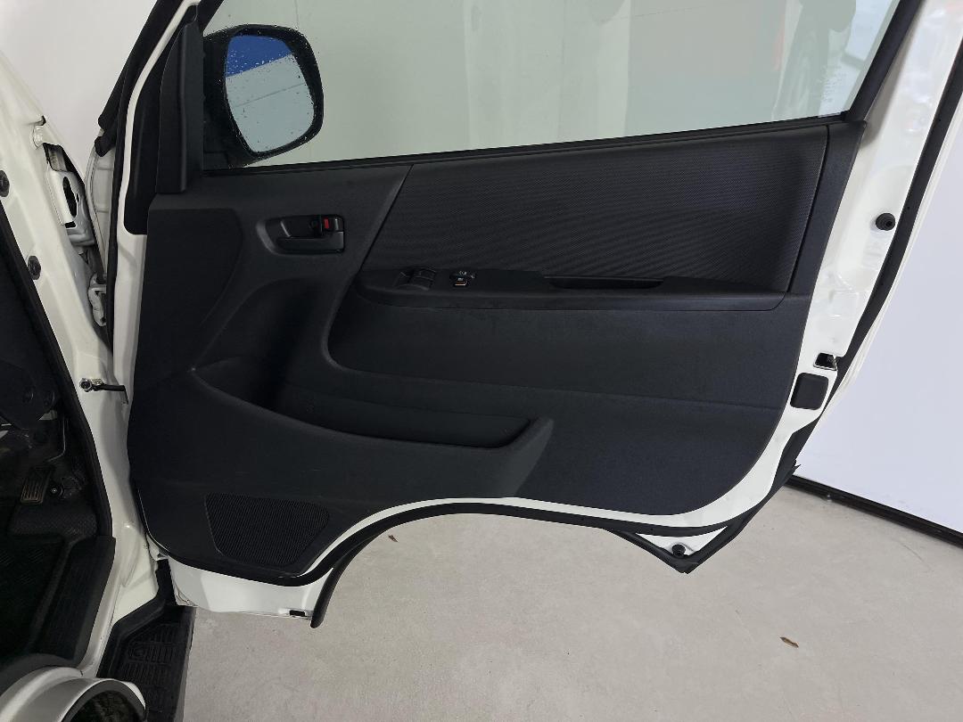 Photo '15' of Toyota Hiace