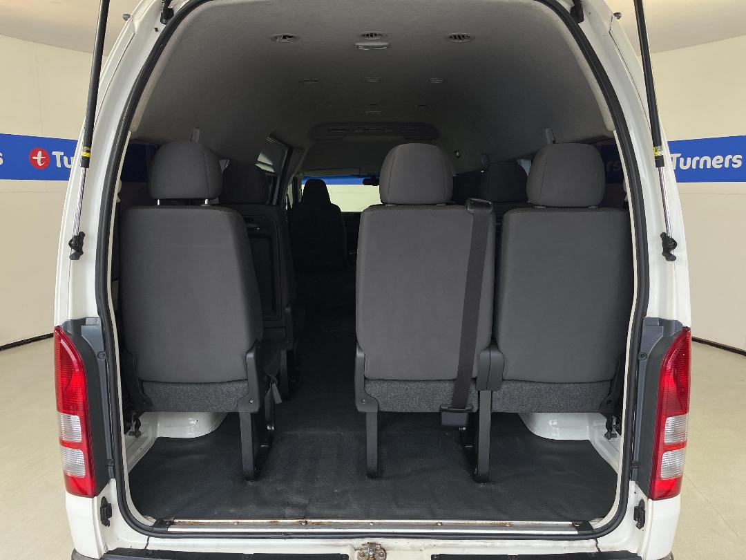 Photo '14' of Toyota Hiace