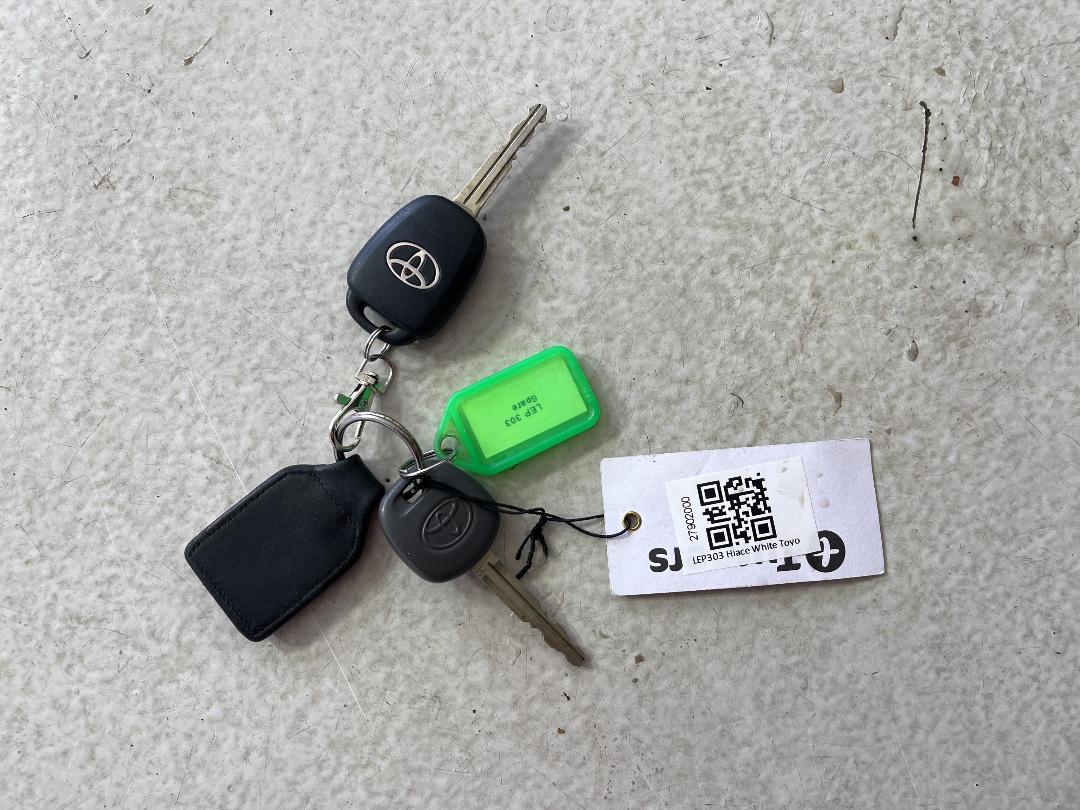 Photo '22' of Toyota Hiace