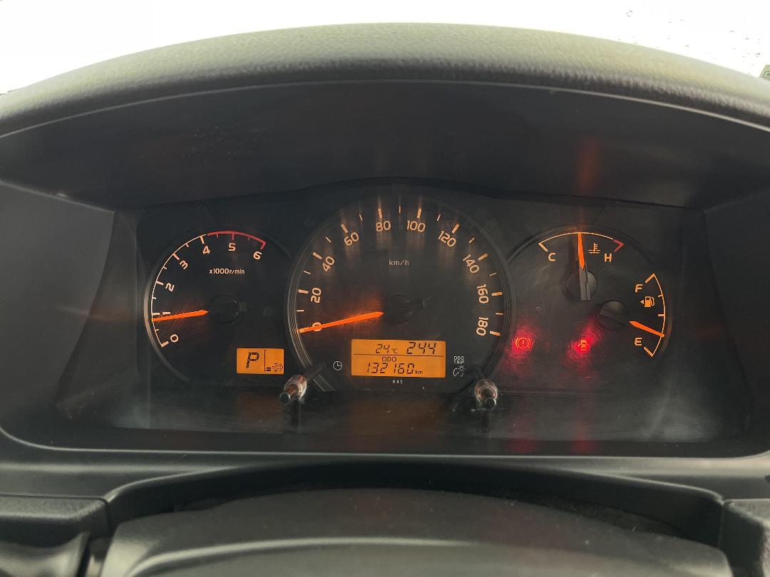 Photo '21' of Toyota Hiace