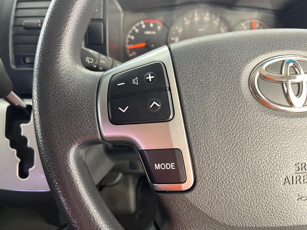 Photo '28' of Toyota Hiace