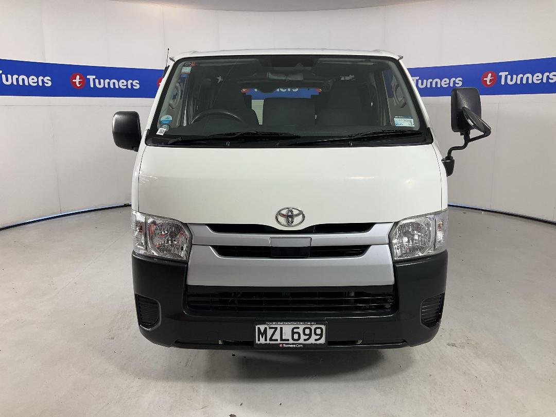 Photo '2' of Toyota Hiace