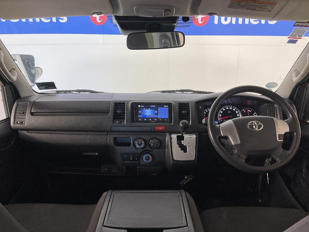 Photo '17' of Toyota Hiace