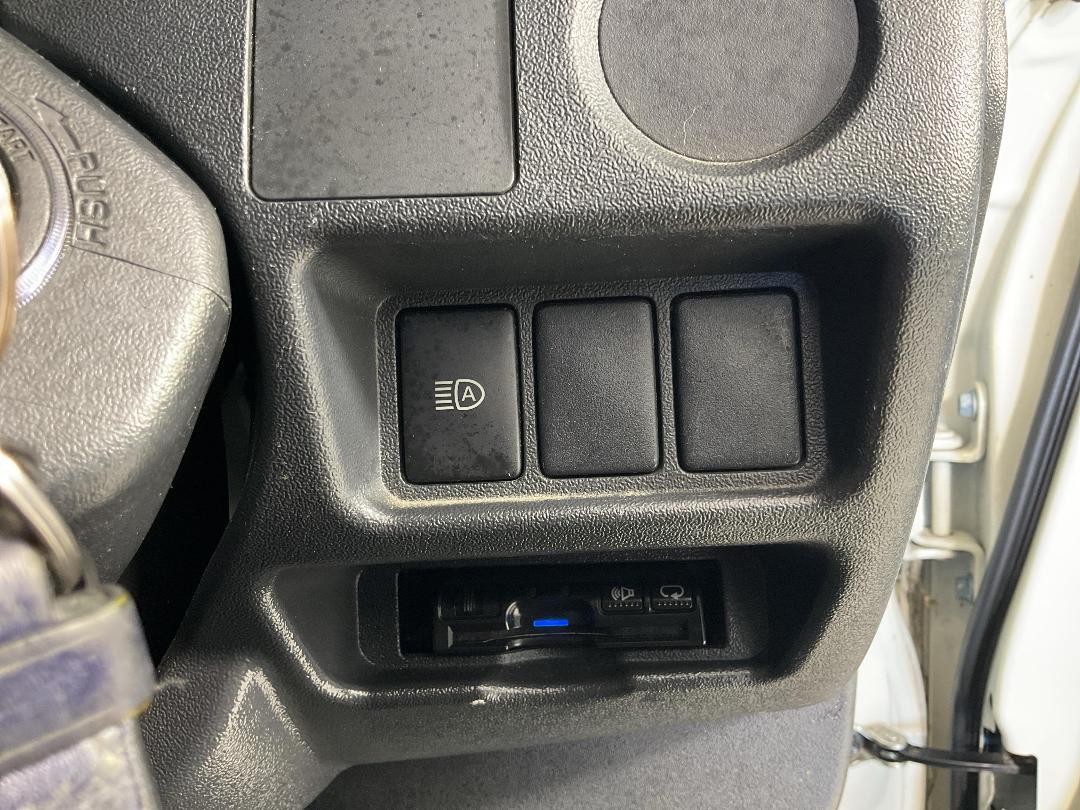 Photo '27' of Toyota Hiace