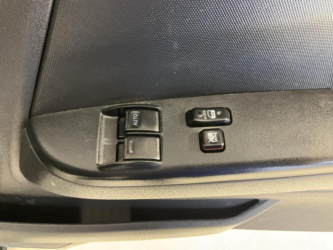 Photo '28' of Toyota Hiace